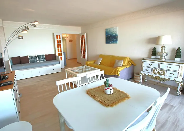 Seaside Apartmán *